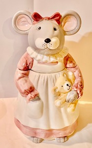 lot 100 image: Whimsical Kitchen Decor, Teapot, Cookie Jar, Casserole Dish, Coffee Mug and More