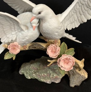 lot 160 image: Wings of Love Porcelain Figurine by Studio Design