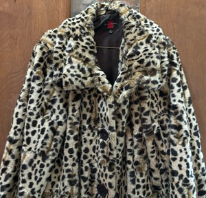 lot 162 image: Gorgeous Faux Fur Coat  Jacket by Gallery