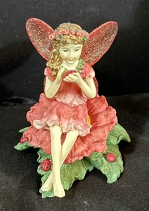 lot 164 image: The Fairy Collection Figurines