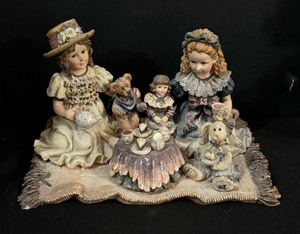 lot 173 image: Five Yesterdays Child Figurines