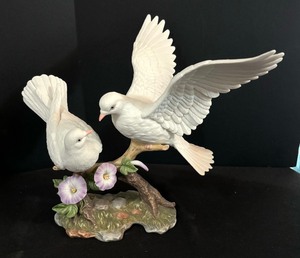 lot 175 image: Dove Figurines by Studio Design, Department 56, Regency and More