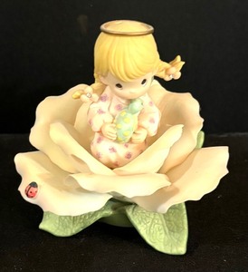 lot 182 image: Flower Figurines by Expressive Blossoms and Precious Moments