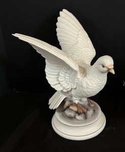 lot 189 image: Two White Dove Figurines by Andrea