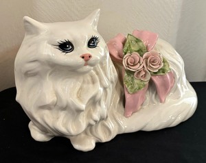 lot 240 image: Betlar Design Cat Sculpture