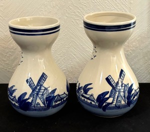 lot 242 image: Two Dutch Delft Vases