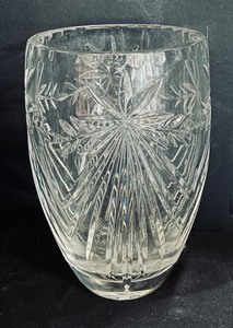 lot 245 image: Trio of Crystal and Clear Glass Vases