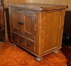lot 248 image: Vintage Wooden Cabinet  Side Table