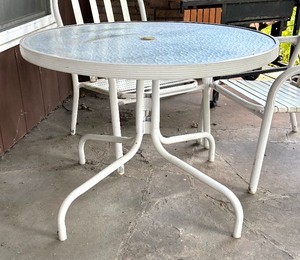 lot 254 image: Wonderful White Patio Table with Four Chairs