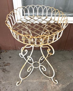 lot 258 image: Vintage White Ornate Metal Planter Stand