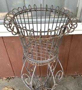 lot 267 image: Ornate Metal Planter Stand