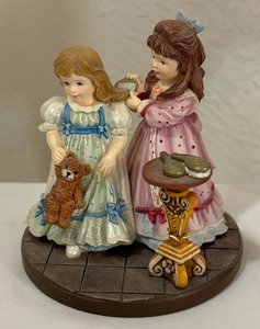 lot 322 image: Sandra Kucks Rose Gazebo with Sandra Kucks Sisters Figurine