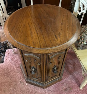 lot 325 image: Vintage Drum Accent Table  Vintage Accent Table  Cabinet