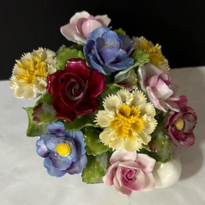 lot 328 image: Aynsley England Fine Bone China Flowers - Hand Modelled Hand Painted