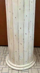 lot 337 image: Pretty Decorative Pillar