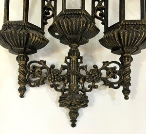lot 338 image: Vintage Burwood Gothic Three Lantern Planter Wall Hanging