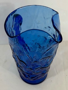 lot 343 image: Vintage Seneca Glass Cobalt Blue Pitcher