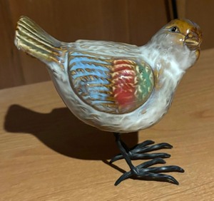 lot 360 image: Pair of Pretty Bird Figurines