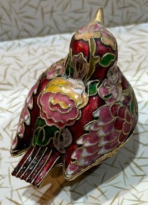 lot 371 image: Cloisonn Bird Shaped Trinket Box