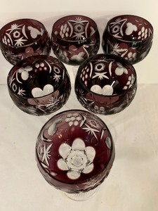 lot 291 image: Gorgeous Vintage Medium Sized Amethyst Nachtmann Traube Wine Glasses