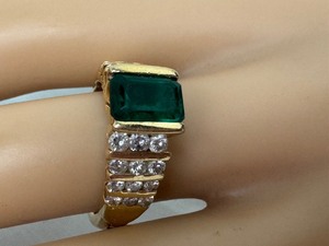 lot 10B image: Vintage 14k Emerald Ring