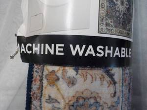 lot 9 image: Wyatt and Ash Machine Washable Runner 24 x 72