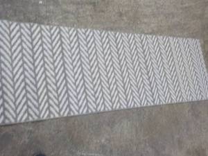 lot 10 image: Mohawk Floor Runner 2 ft x 6 ft...