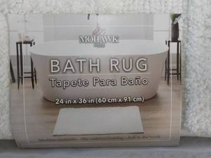 lot 12 image: 2 White Mohawk Bath Rugs 2 ft x 3 ft - needs washing