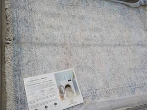 lot 20 image: Antique Collection Blue 2 x 3 ft Area Rug
