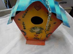 lot 22 image: Metal Bird House 14 x 13 x 6...