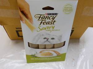 lot 30 image: 30 x 4 packs Natural Chicken in a Demi Glaze Purina Fancy Feast Savory Cat Treats retail $3 each
