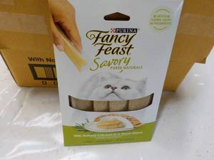 lot 32 image: 30 x 4 packs Natural Chicken in a Demi Glaze Purina Fancy Feast Savory Cat Treats retail $3 each