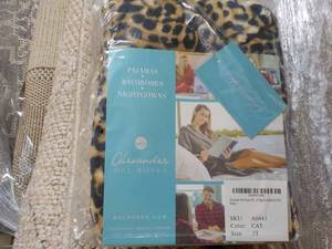 lot 35 image: Alexander Del Rossi Fuzzy Super Warm PJs size 2T