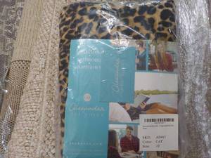 lot 37 image: Alexander Del Rossi Fuzzy Super Warm PJs size 2T
