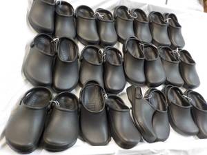 lot 57 image: 12 pair New size 3013 Black Clogs...