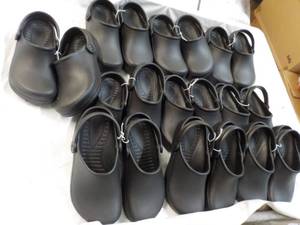 lot 64 image: 10 pair size 355 Black New Clogs...