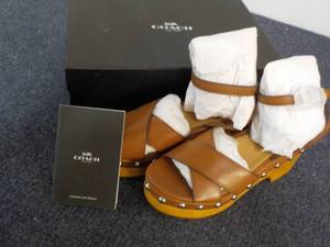 lot 88 image: Coach Isabel Semi Matte Calf Black Dress Heels size 7.5 NEW