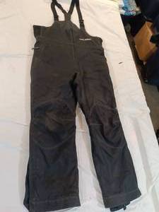 lot 33 image: Polaris snowpants