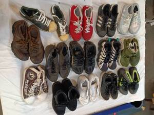 lot 35 image: Various mens tennis shoes