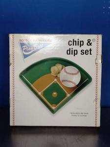 New Play Ball Chip and Dip Set