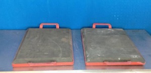 2 Polypropylene Kneeling Boards