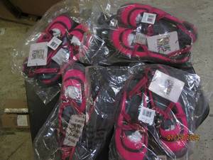 lot of 4 muk luks size 7 womens...