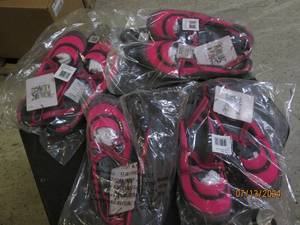 lot of 4 muk luks size 7 womens...