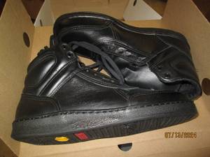 size 8.5 thorogood boots...