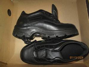 thorogood size 7.5 shoes...