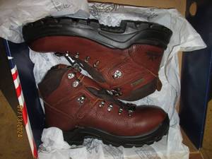 thorogoos size 8.5 D boots...
