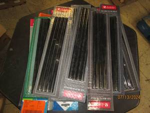 lot of 17 12 inch x 12 inch jollys...