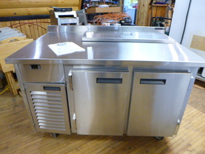 lot 4 image: New Wasserstrom Order Assembly Prep Table
