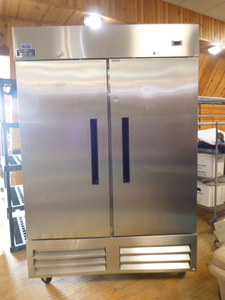 lot 1 image: Arctic Aire Commercial 2 Door Freezer