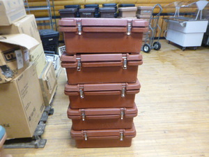 lot 42 image: 5 Cambro Top Loading Food Pan Carriers